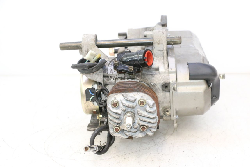 photo de MOTOR KEEWAY F-ACT NAKED 50 (2009 - 2014) - Detailaanzicht
