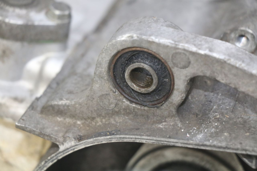 photo de MOTOR HONDA FES PANTHEON 125 (2003 - 2007) - Detail van het onderdeel