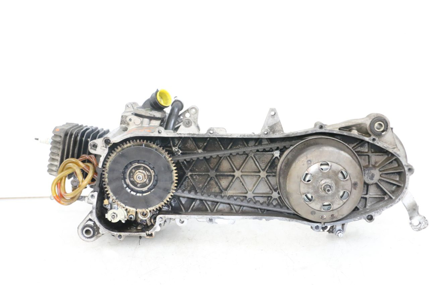 photo de MOTOR PIAGGIO FLY 2T 50 (2004 - 2017) - Hoofdaanzicht