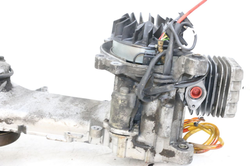 photo de MOTOR PIAGGIO FLY 2T 50 (2004 - 2017) - Zoom op gebruiksstaat