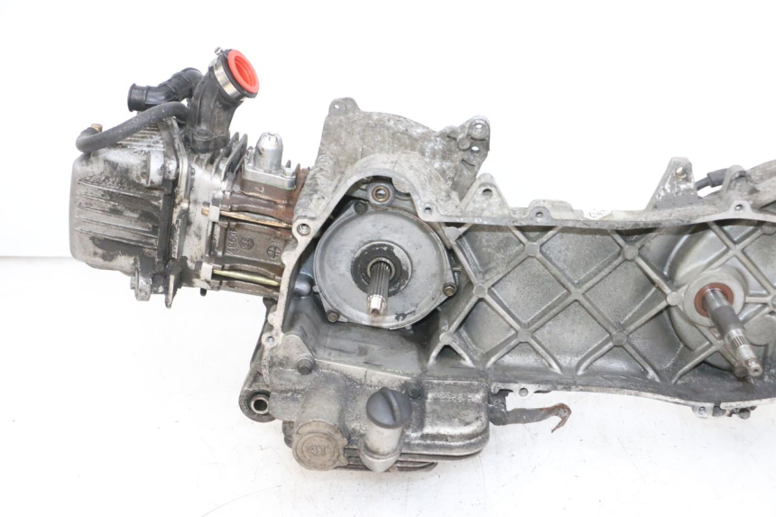 photo de MOTOR PIAGGIO FLY 4T 50 (2013 - 2017) - Focus op structuur