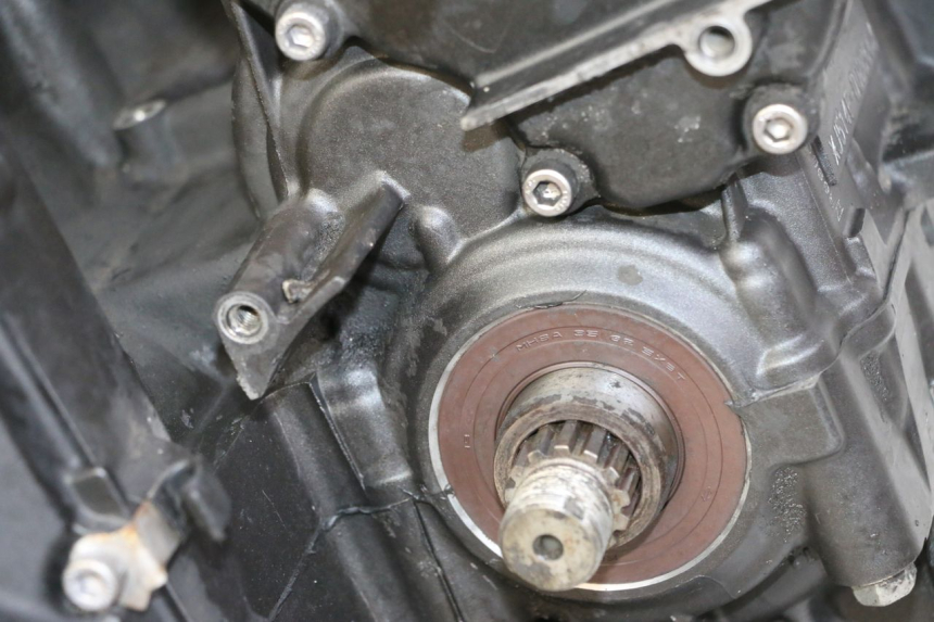 photo de MOTOR YAMAHA FZ6 FAZER S2 600 (2007 - 2011) - Kenmerkende details