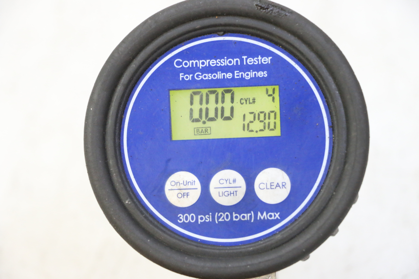 photo de MOTOR YAMAHA FZ6 FAZER S2 600 (2007 - 2011) - Zoom op componenten