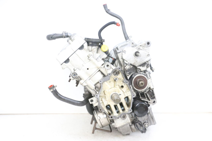 photo de MOTOR YAMAHA FZ6 N FAZER 600 (2004 - 2006) - Hoofdaanzicht