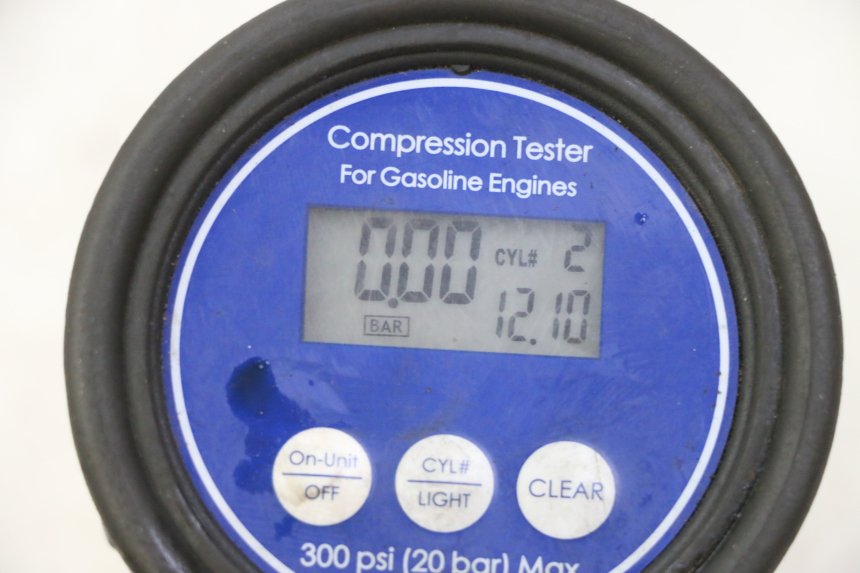 photo de MOTOR YAMAHA FZ6 N FAZER 600 (2004 - 2006) - Productaanzicht