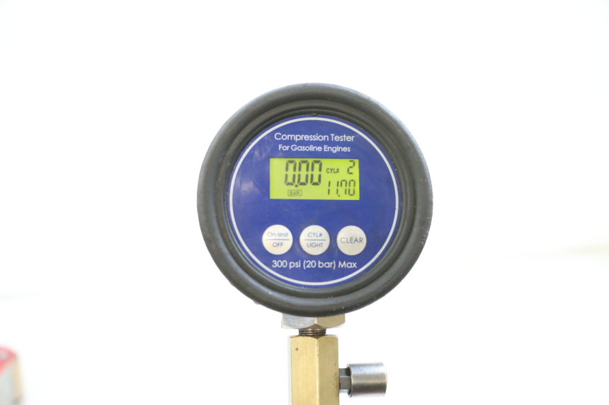 photo de MOTOR KAWASAKI GPX R WARBIRD 600 (1988 - 1993) - Zoom op componenten