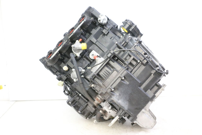 photo de MOTOR SUZUKI GSR 750 (2011 - 2017) - Zoom op componenten