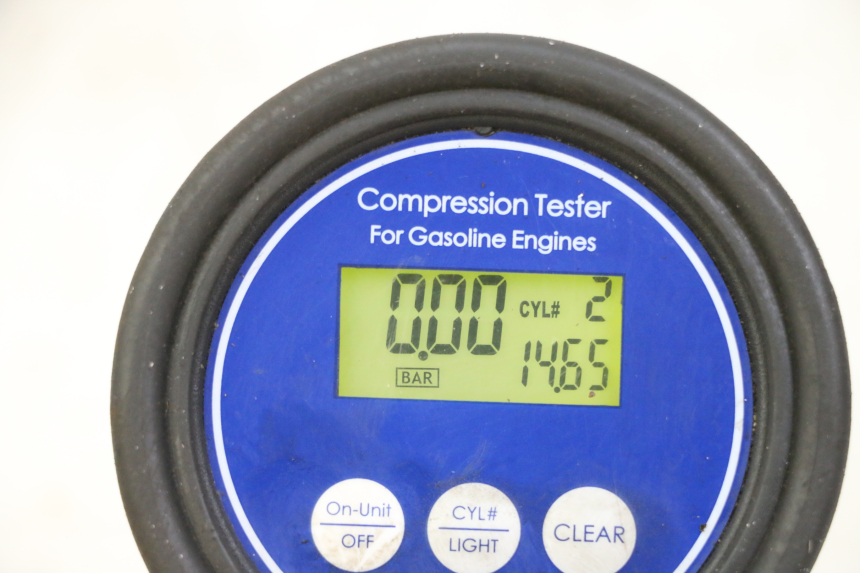 photo de MOTOR SUZUKI GSR 750 (2011 - 2017) - Bevestigingspunten