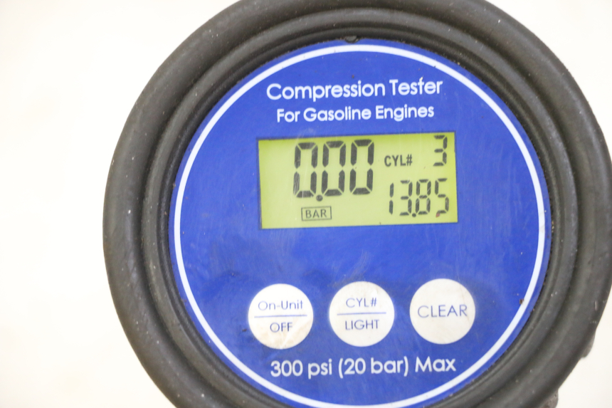 photo de MOTOR SUZUKI GSR 750 (2011 - 2017) - Staat van het oppervlak