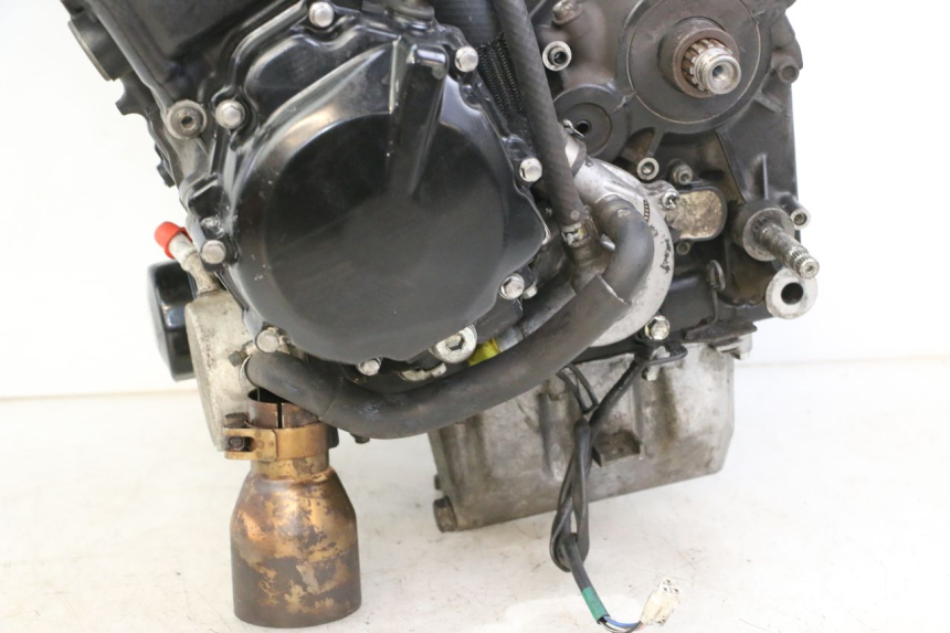 photo de MOTOR SUZUKI GSR 750 (2011 - 2017) - Staat van het oppervlak