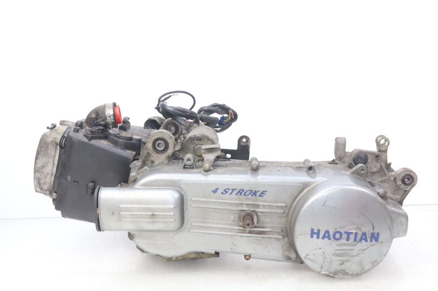 photo de MOTOR HAOTIAN HT125T-2 125 - Hoofdaanzicht