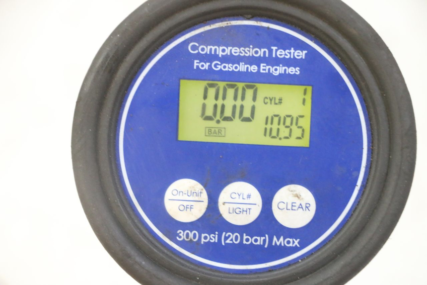 photo de MOTOR YAMAHA JOG R 50 (2004 - 2014) - Alternatieve hoek