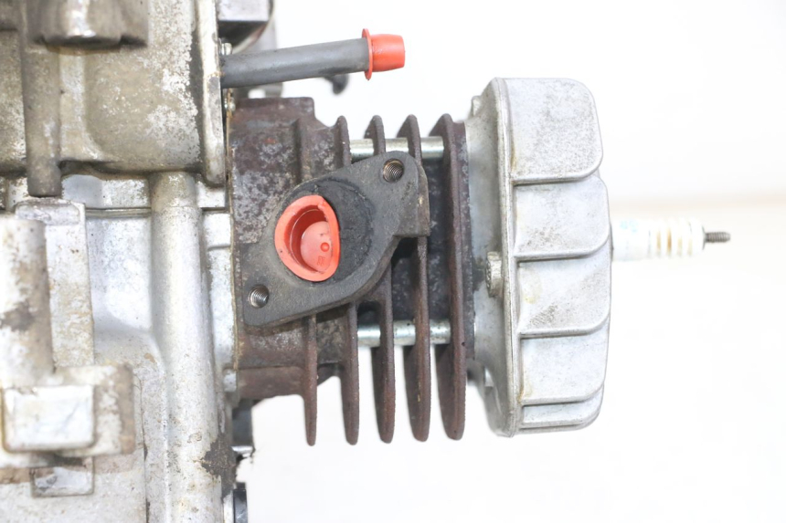 photo de MOTOR YAMAHA JOG R 50 (2004 - 2014) - Bevestigingspunten