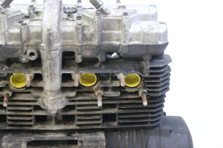 photo de MOTOR KAWASAKI ZR7 ZR-7 S 750 (1999 - 2004) - Focus op structuur