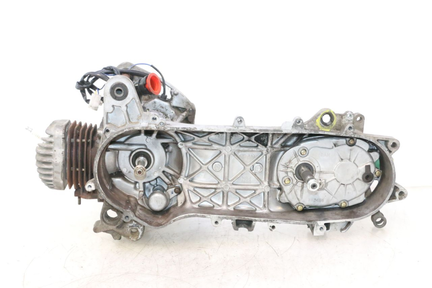 photo de MOTOR PEUGEOT KISBEE 2T 50 (2010 - 2017) - Hoofdaanzicht