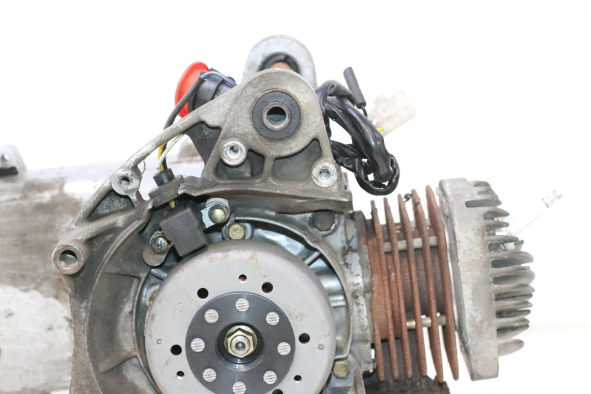 photo de MOTOR PEUGEOT KISBEE 2T 50 (2010 - 2017) - Focus op structuur