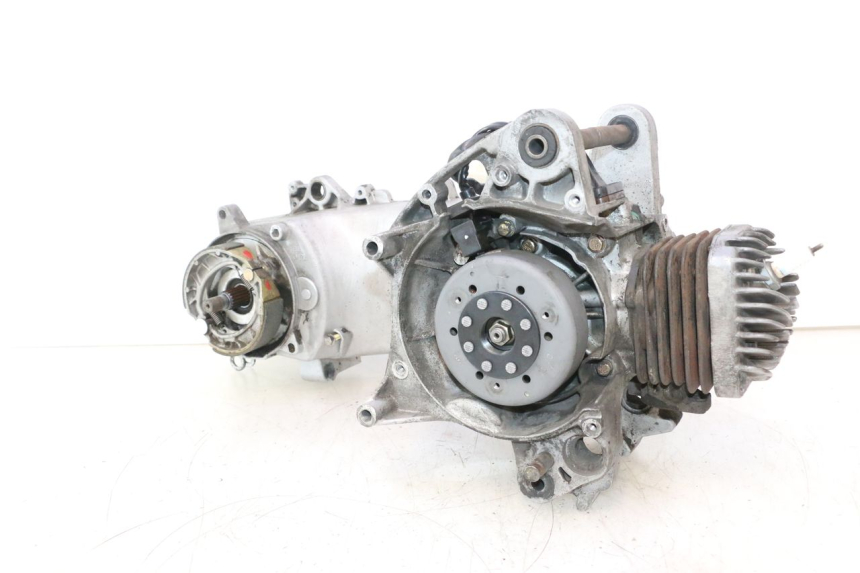 photo de MOTOR PEUGEOT KISBEE 2T 50 (2010 - 2017) - Kenmerkende details