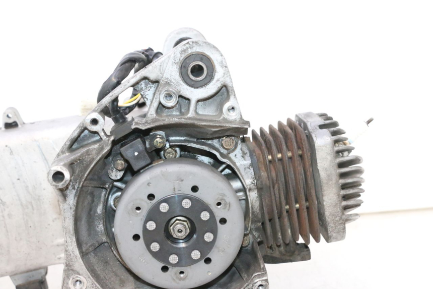 photo de MOTOR PEUGEOT KISBEE 2T 50 (2010 - 2017) - Visuele inspectie