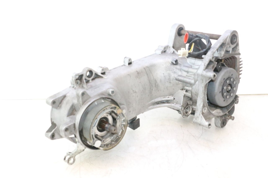 photo de MOTOR PEUGEOT KISBEE 2T 50 (2010 - 2017) - Focus op structuur