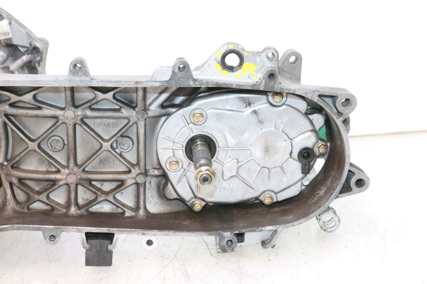 photo de MOTOR PEUGEOT KISBEE 2T 50 (2010 - 2017) - Andere kijkhoek
