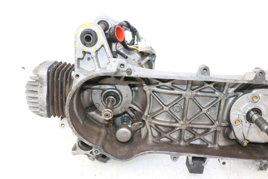 photo de MOTOR PEUGEOT KISBEE 2T 50 (2010 - 2017) - Bevestigingspunten