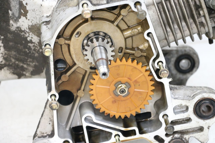 photo de MOTOR PEUGEOT KISBEE 4T 50 (2010 - 2017) - Bevestigingspunten