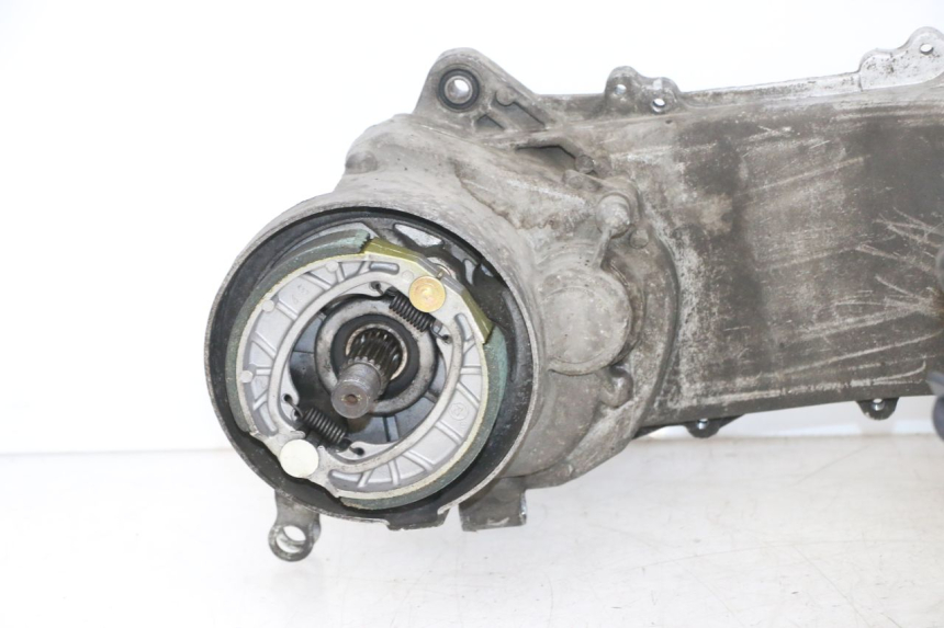 photo de MOTOR PEUGEOT KISBEE 4T 50 (2018 - 2022) - Andere kijkhoek