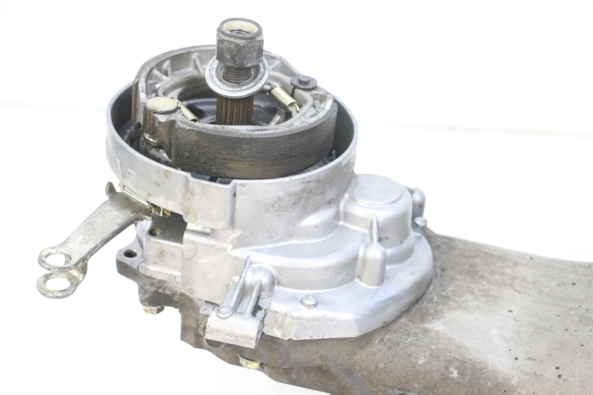 photo de MOTOR PEUGEOT KISBEE 4T 50 (2010 - 2017) - Zoom op gebruiksstaat