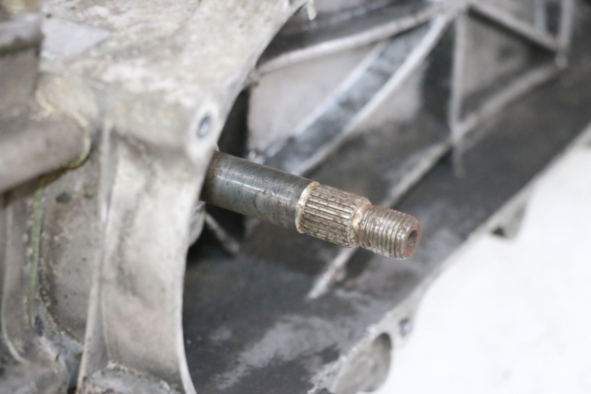 photo de MOTOR PEUGEOT KISBEE 4T 50 (2018 - 2022) - Alternatieve hoek