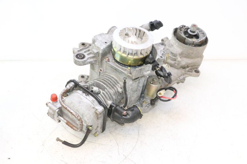 photo de MOTOR PEUGEOT KISBEE 4T 50 (2010 - 2017) - Andere kijkhoek