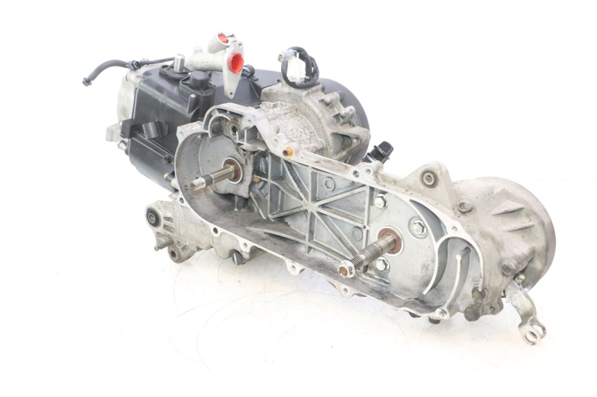photo de MOTOR PEUGEOT KISBEE 4T 50 (2023 - 2026) - Zoom op gebruiksstaat