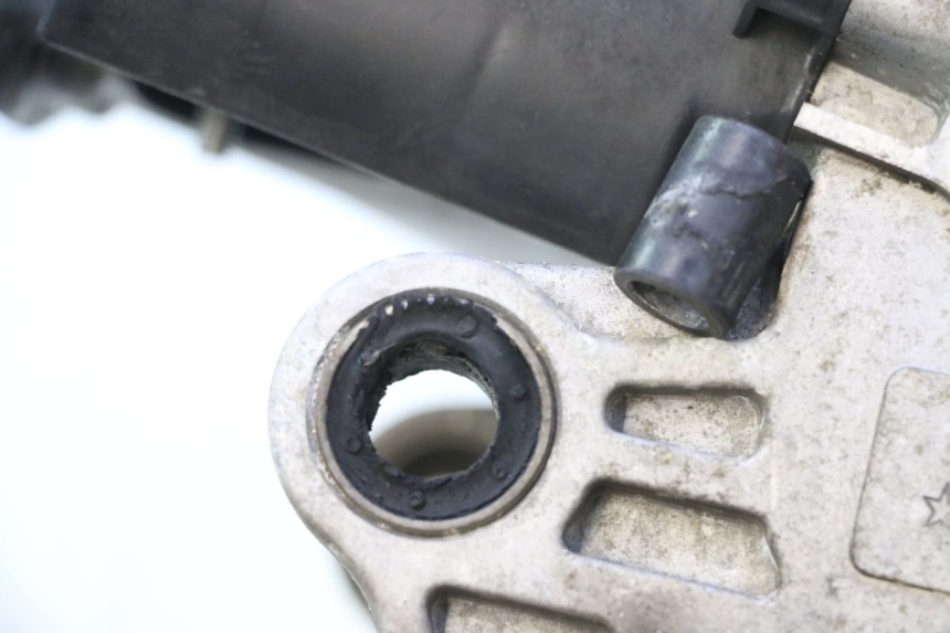 photo de MOTOR PEUGEOT KISBEE 4T 50 (2023 - 2026) - Bevestigingspunten