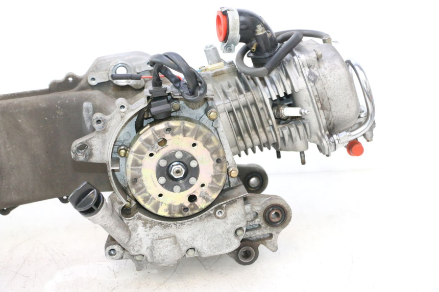 photo de MOTOR PEUGEOT KISBEE 4T 50 (2010 - 2017) - Bevestigingspunten