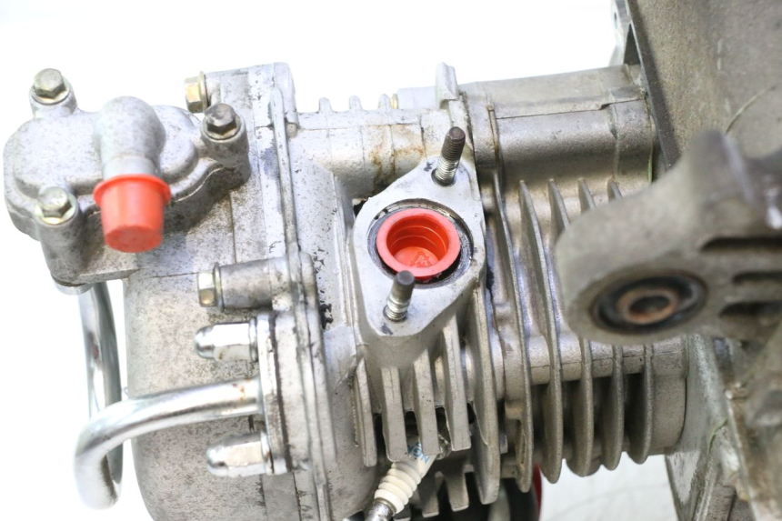 photo de MOTOR PEUGEOT KISBEE 4T 50 (2010 - 2017) - Bevestigingspunten