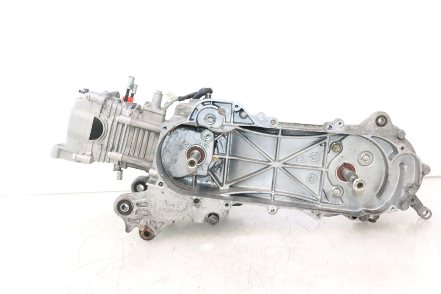 photo de MOTOR PEUGEOT KISBEE 4T 50 (2018 - 2022) - Hoofdaanzicht