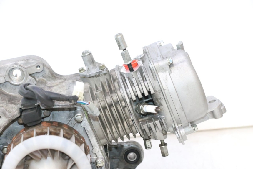 photo de MOTOR PEUGEOT KISBEE 4T 50 (2018 - 2022) - Bevestigingspunten