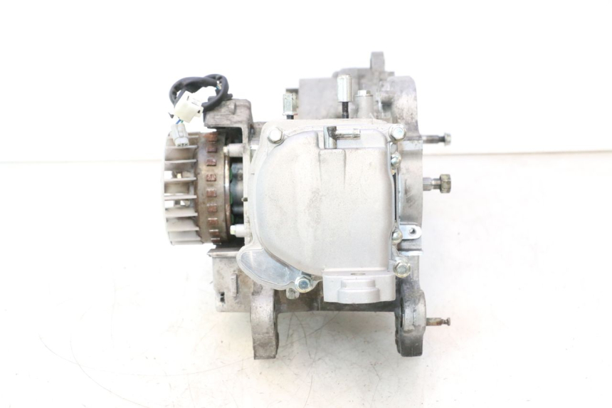 photo de MOTOR PEUGEOT KISBEE 4T 50 (2018 - 2022) - Markeringen en referenties