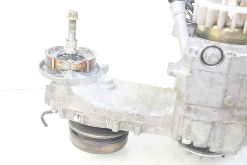 photo de MOTOR ZHONGYU MOVIDAS ZY125T-2 125 (2004 - 2014) - Detail van het onderdeel