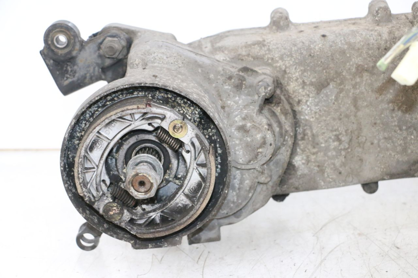 photo de MOTOR SYM ORBIT III 3 4T 50 (2018 - 2021) - Zoom op componenten