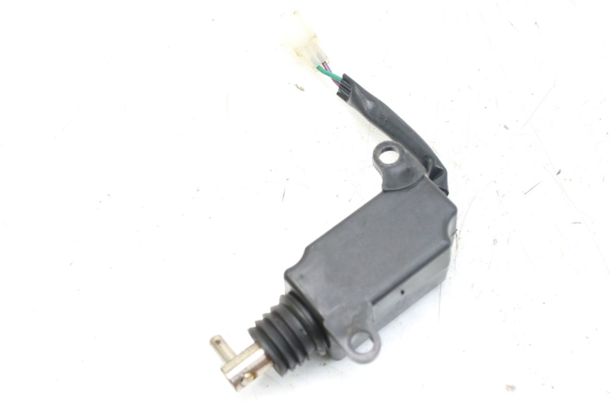 photo de MOTOR DEKSEL OPENING SYM FIDDLE 3 III 125 (2014 - 2020) - Detail van het onderdeel