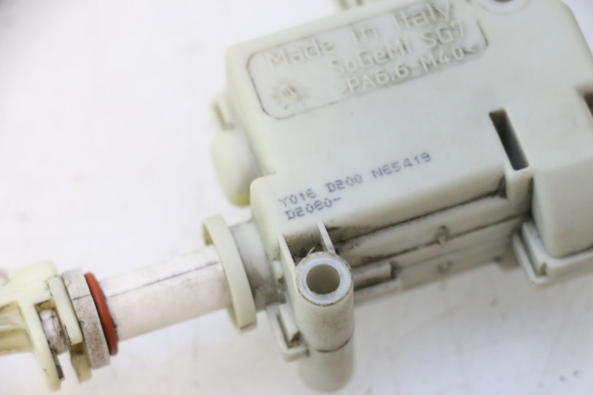 photo de MOTOR DEKSEL OPENING PIAGGIO LIBERTY IGET 4T 50 (2015 - 2020) - Detail van het onderdeel