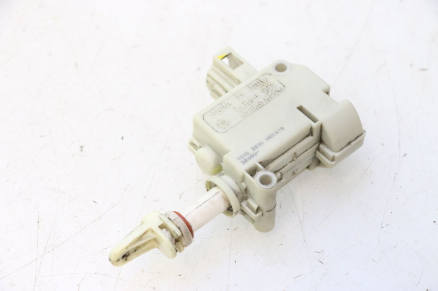 photo de MOTOR DEKSEL OPENING PIAGGIO LIBERTY IGET 4T 50 (2015 - 2020) - Bevestigingspunten