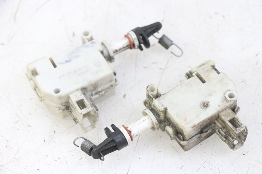 photo de MOTOR DEKSEL OPENING PIAGGIO MP3 LT 300 (2010 - 2016) - Hoofdaanzicht