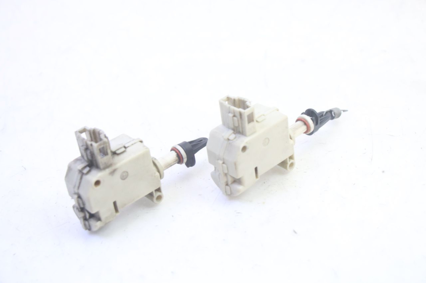 photo de MOTOR DEKSEL OPENING PIAGGIO MP3 LT 400 (2007 - 2012) - Technische close-up