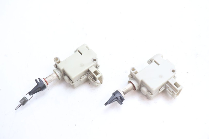 photo de MOTOR DEKSEL OPENING PIAGGIO MP3 LT 300 (2010 - 2016) - Technische close-up