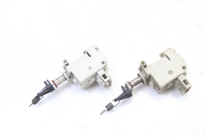 photo de MOTOR DEKSEL OPENING PIAGGIO MP3 500 (2011 - 2015) - Andere kijkhoek