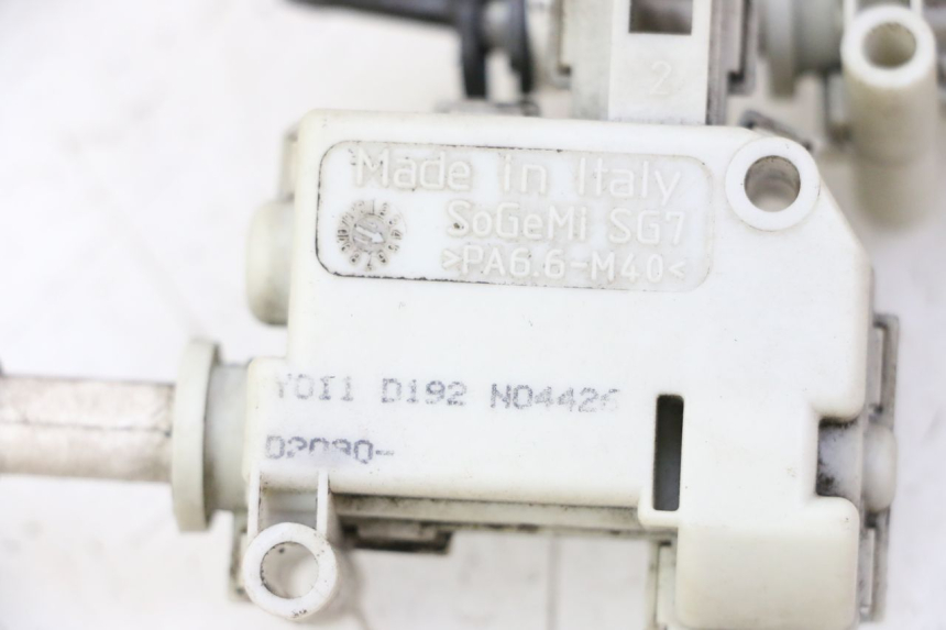 photo de MOTOR DEKSEL OPENING PIAGGIO MP3 500 (2011 - 2015) - Detail van het onderdeel