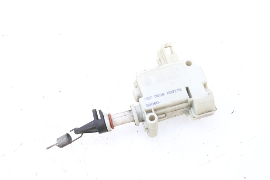 photo de MOTOR DEKSEL OPENING PIAGGIO MP3 125 (2006 - 2014) - Hoofdaanzicht