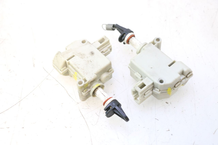 photo de MOTOR DEKSEL OPENING PIAGGIO MP3 500 (2011 - 2015) - Overzicht