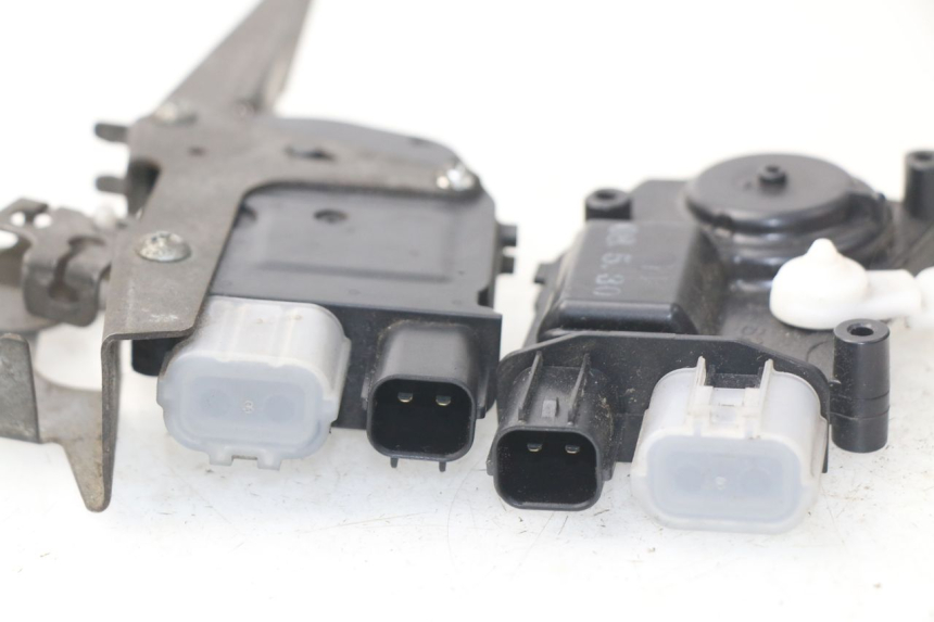 photo de MOTOR DEKSEL OPENING HONDA NSS EX FORZA 250 (2005 - 2013) - Detail van het onderdeel